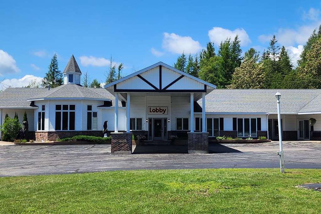 Econo Lodge Lakeshore Manistique Exterior photo