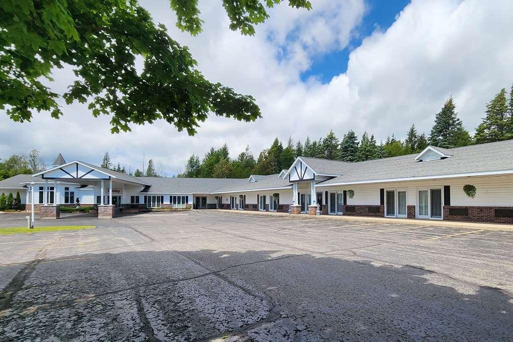 Econo Lodge Lakeshore Manistique Exterior photo