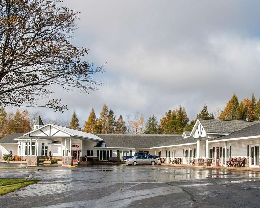 Econo Lodge Lakeshore Manistique Exterior photo